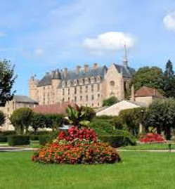 Château de La Palice vue du village - Famille de chabannes