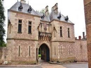 L'entrée du château de La Palice